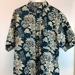 Lands’ End Men’s Button Down Blue Floral Hawaiian